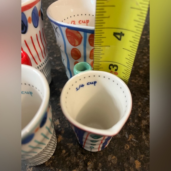 Anthropologie Tall Measuring Set of 4 Nesting Cups Ceramic 1c, 1/2c, 1/3c 1/4c - Picture 5 of 8